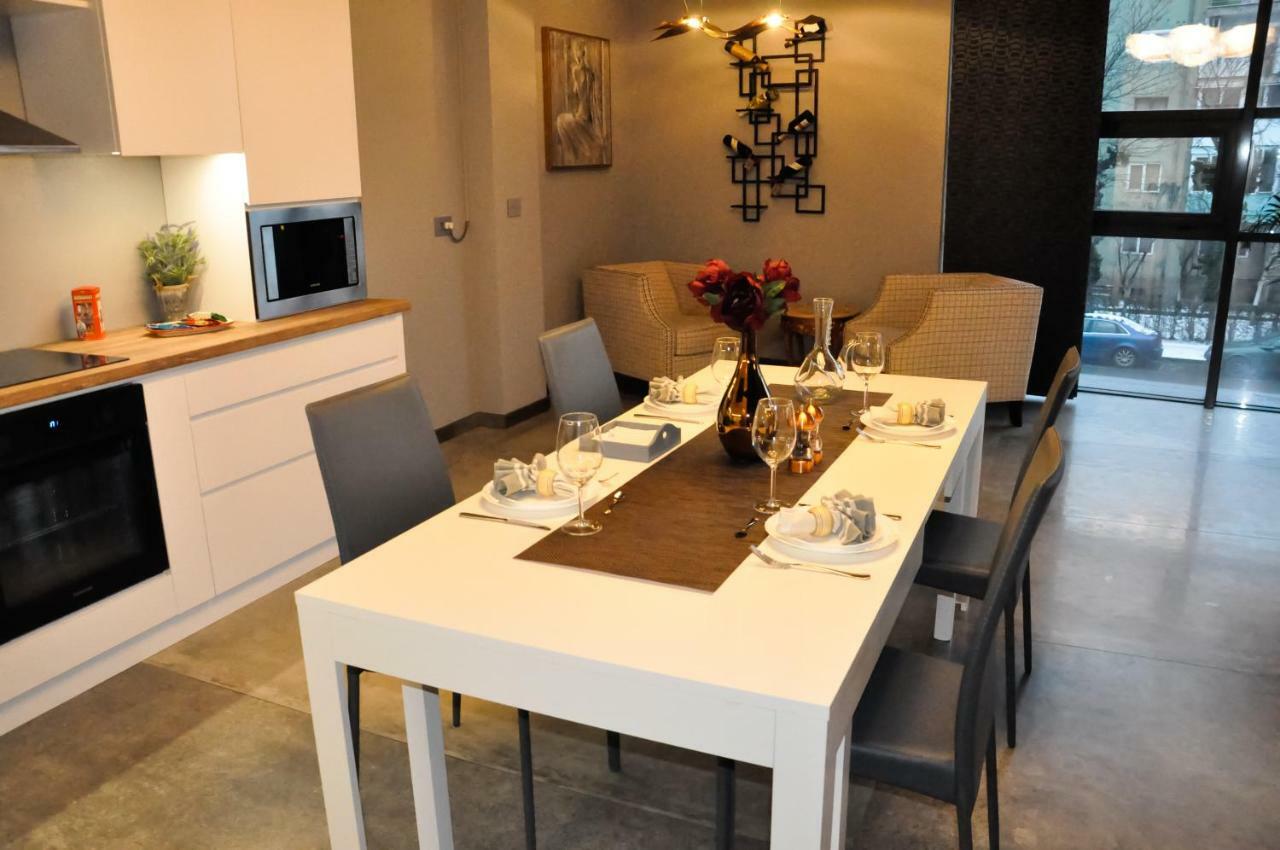 Rubio Residence - Accmonia Luxury Apartment Arad Extérieur photo