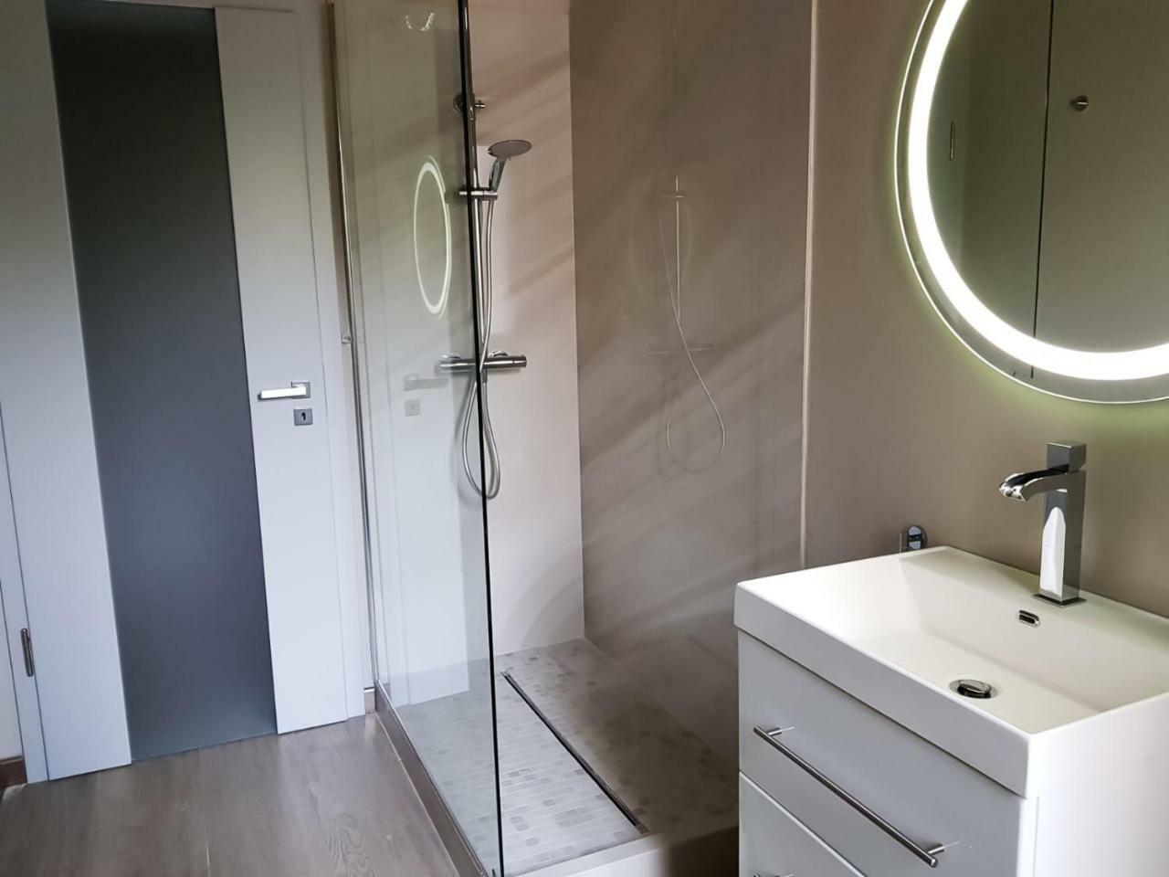 Rubio Residence - Accmonia Luxury Apartment Arad Extérieur photo