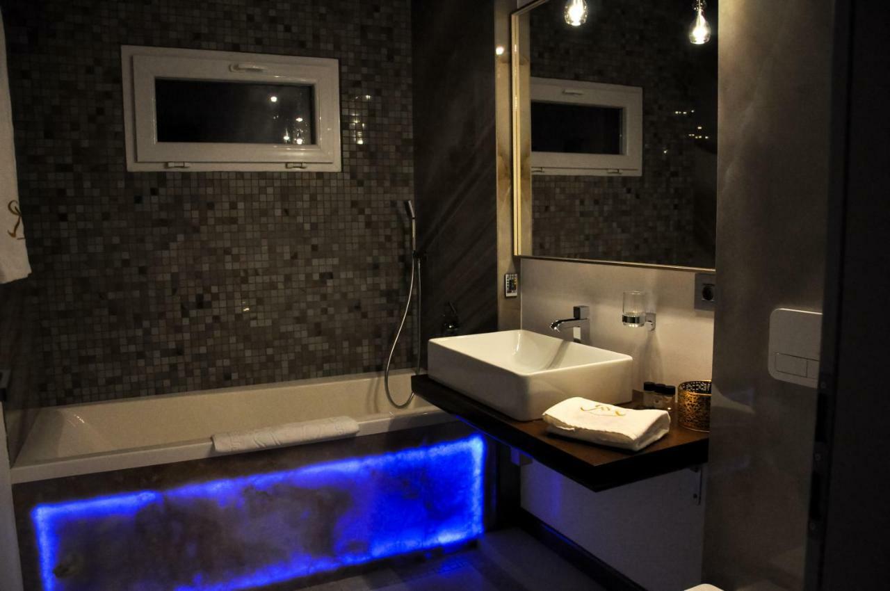 Rubio Residence - Accmonia Luxury Apartment Arad Extérieur photo