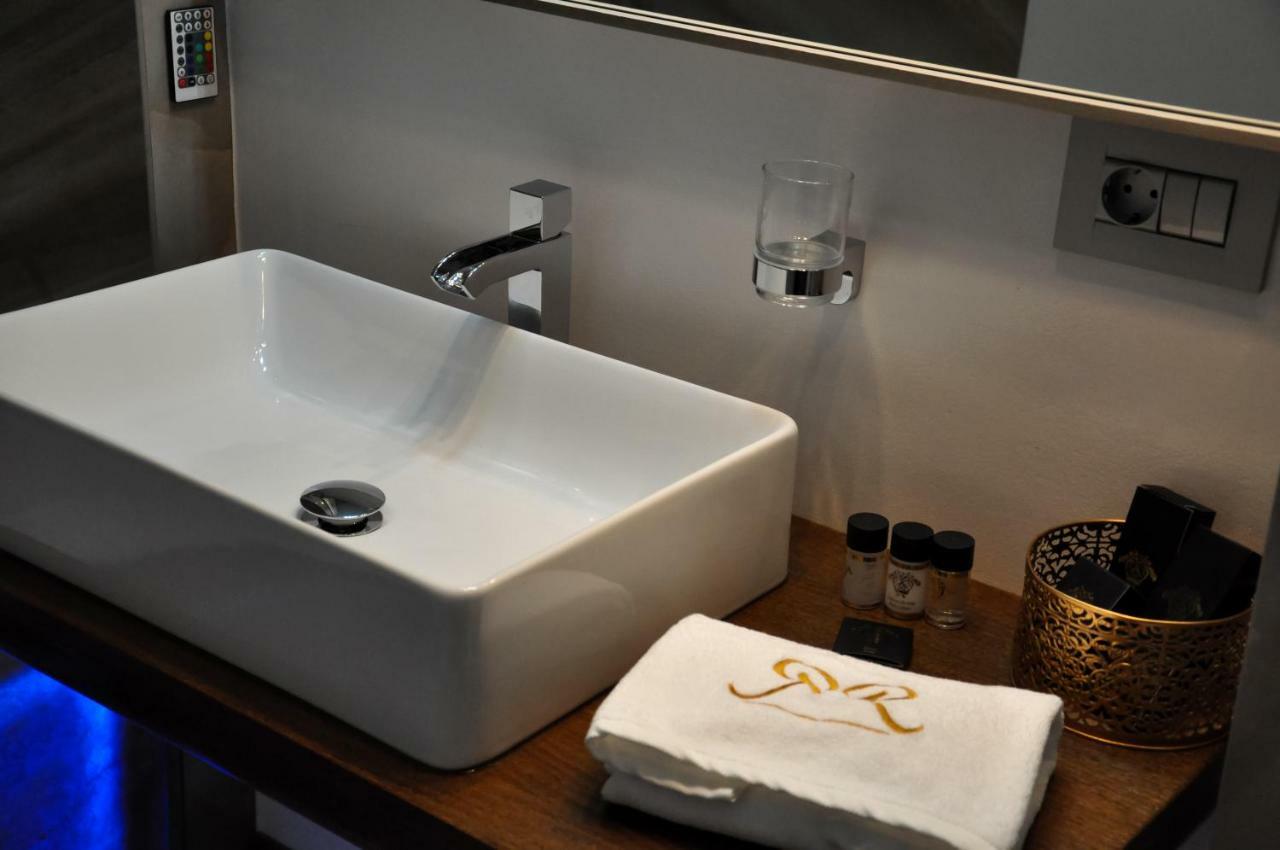 Rubio Residence - Accmonia Luxury Apartment Arad Extérieur photo